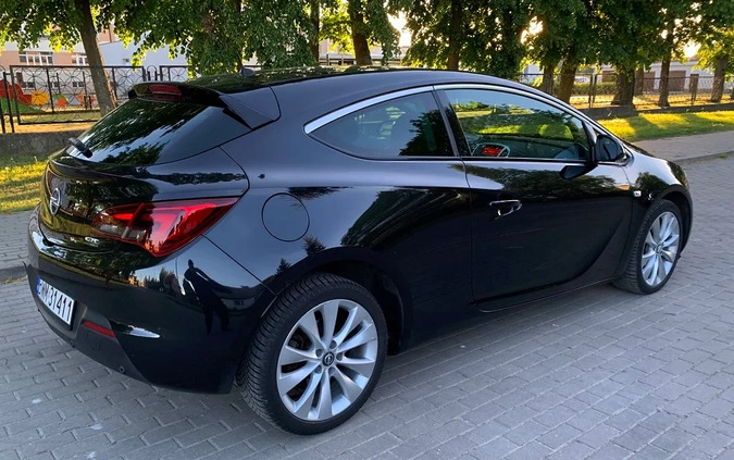 Opel Astra cena 31500 przebieg: 240000, rok produkcji 2012 z Ciechanowiec małe 106